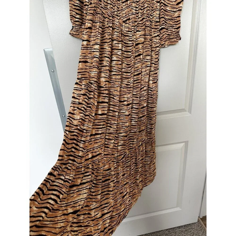 Faithfull the Brand Wyldie Midi Dress Tiger Striped Size 4 or Small Midi Smocked - Picture 7 of 11
